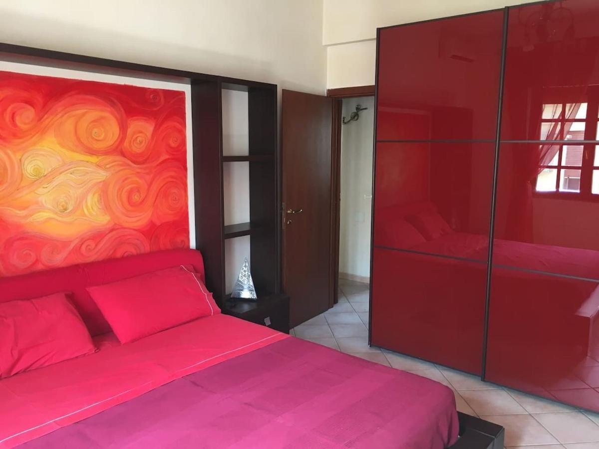 Casa Delfino - Appartamento Centro Storico A Due Passi Dalla Spiaggia & Mare, Porto & Ferrovia Civitavecchia Extérieur photo