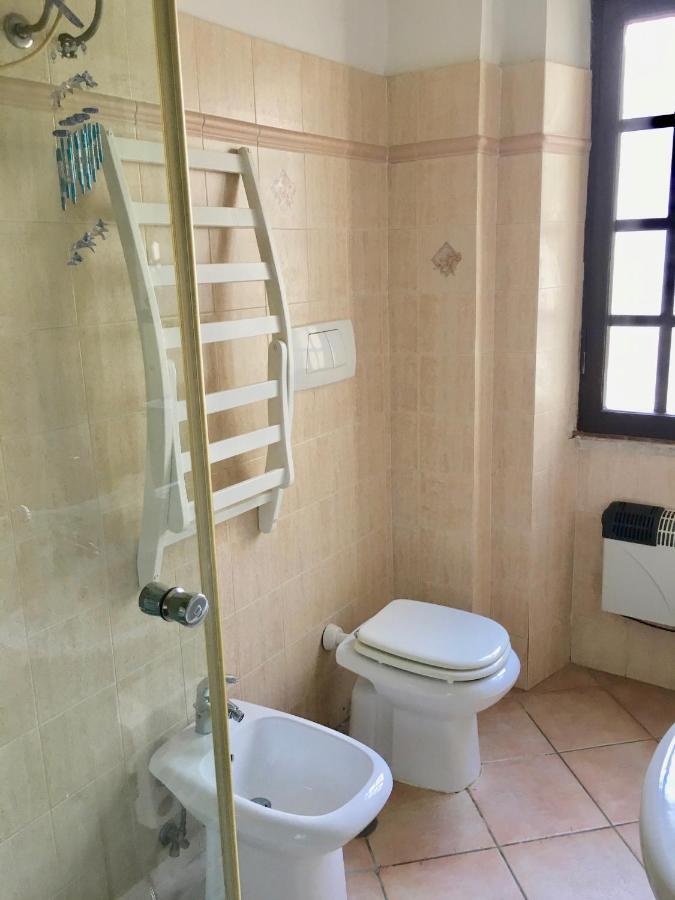 Casa Delfino - Appartamento Centro Storico A Due Passi Dalla Spiaggia & Mare, Porto & Ferrovia Civitavecchia Extérieur photo