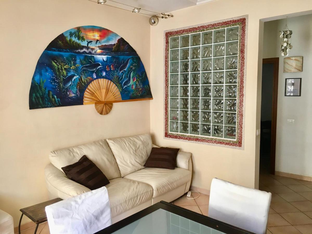 Casa Delfino - Appartamento Centro Storico A Due Passi Dalla Spiaggia & Mare, Porto & Ferrovia Civitavecchia Extérieur photo